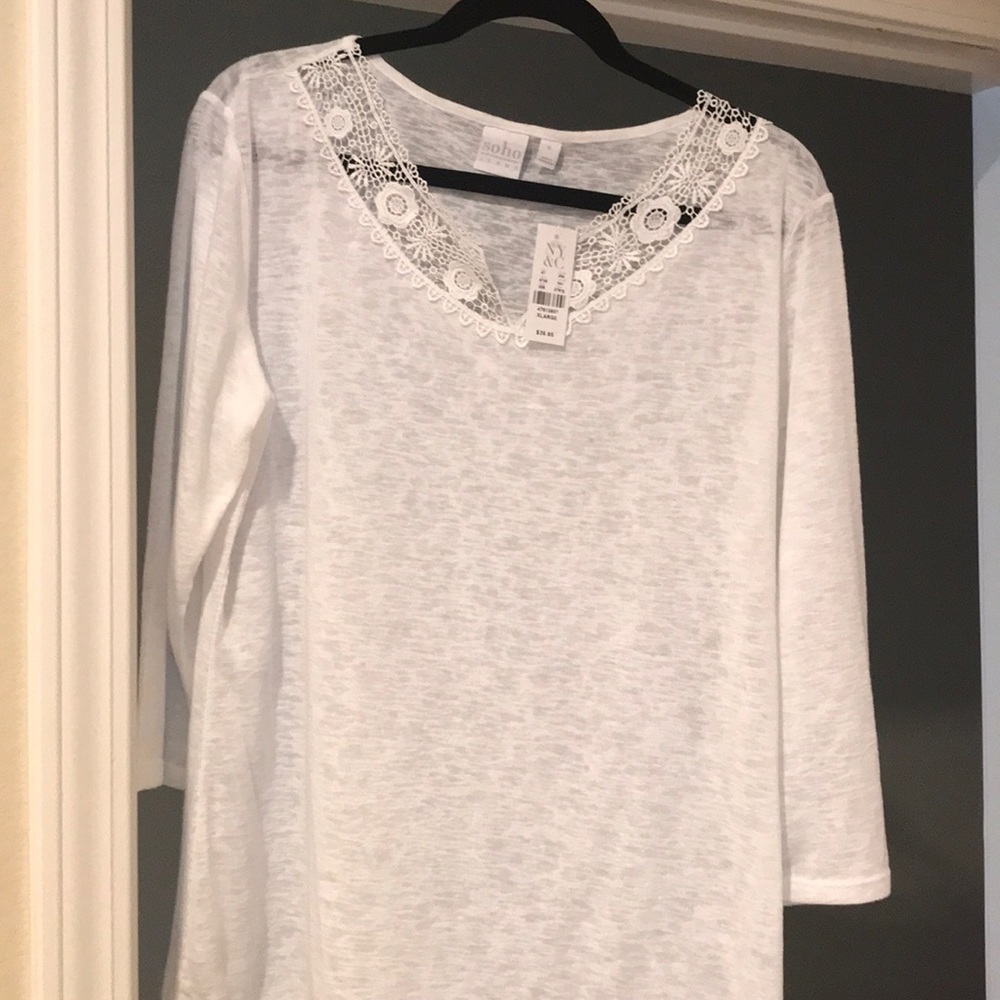 White 3/4 sleeve blouse
